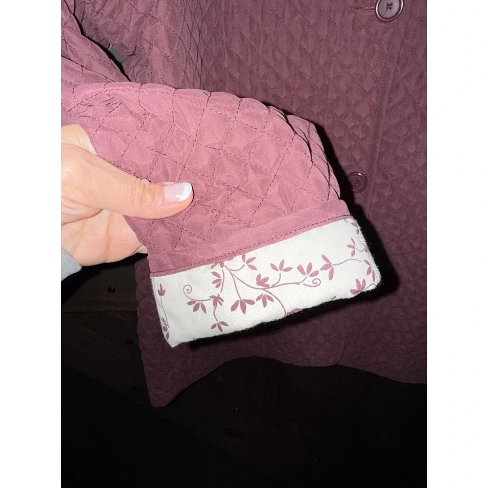 Women's Sz M Medium Quilted Burgundy Jacket Homegrown Fisherman's‎ Button